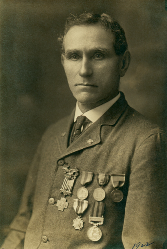 Denis Healy, 1922